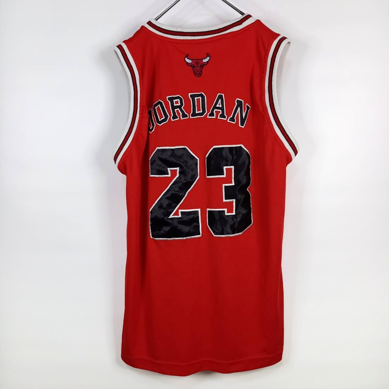 アディダス　NBA　タンクトップ　シカゴブルズ　ジョーダン　USA　刺繍　レッド　M