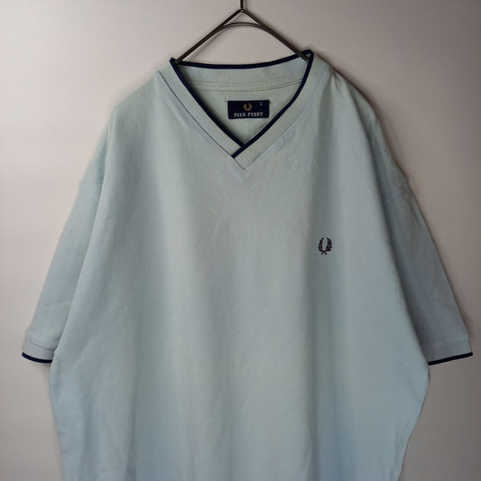 フレッドペリー　Vネック　Tシャツ　半袖　刺繍ロゴ　ライトブルー　L