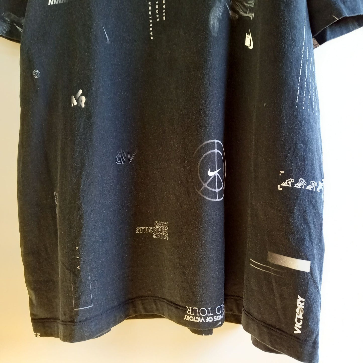 ナイキ　クルーネック　Tシャツ　総柄　オーバーサイズ　スウッシュ　黒　XL