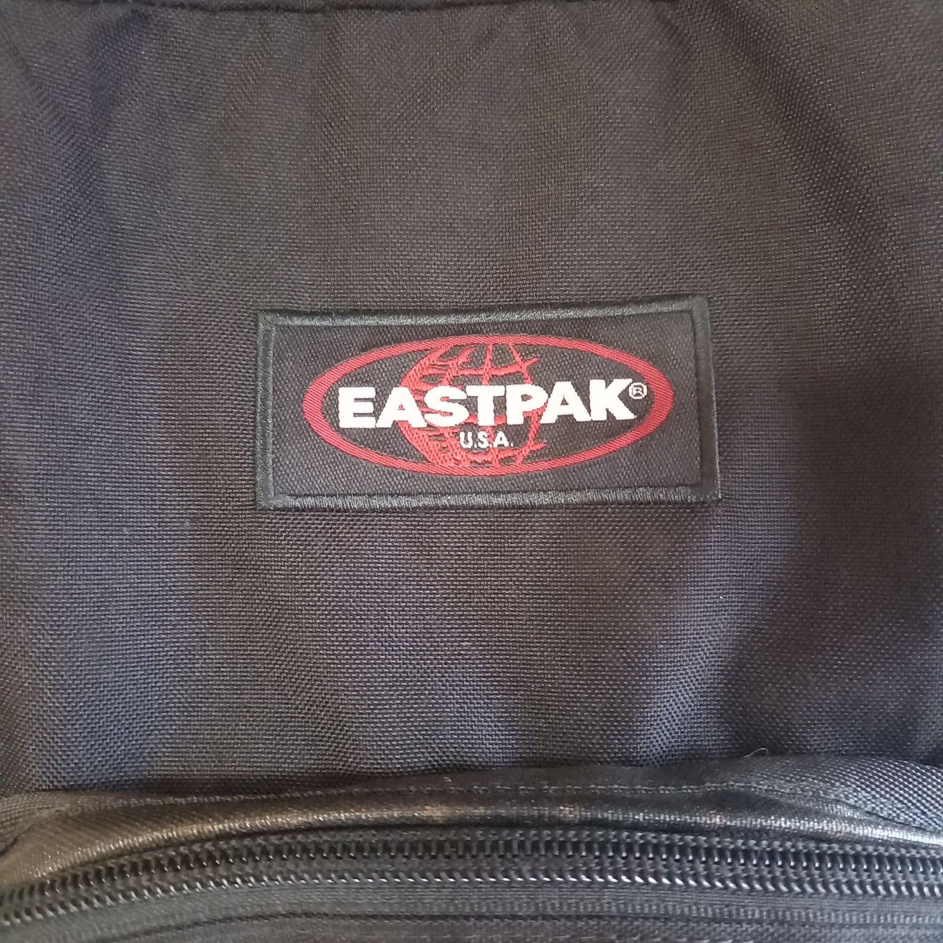 Eastpack リュック レザー ブラック イーストパック